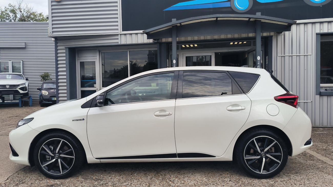 Mandataire TOYOTA AURIS Hybride 136h Collection