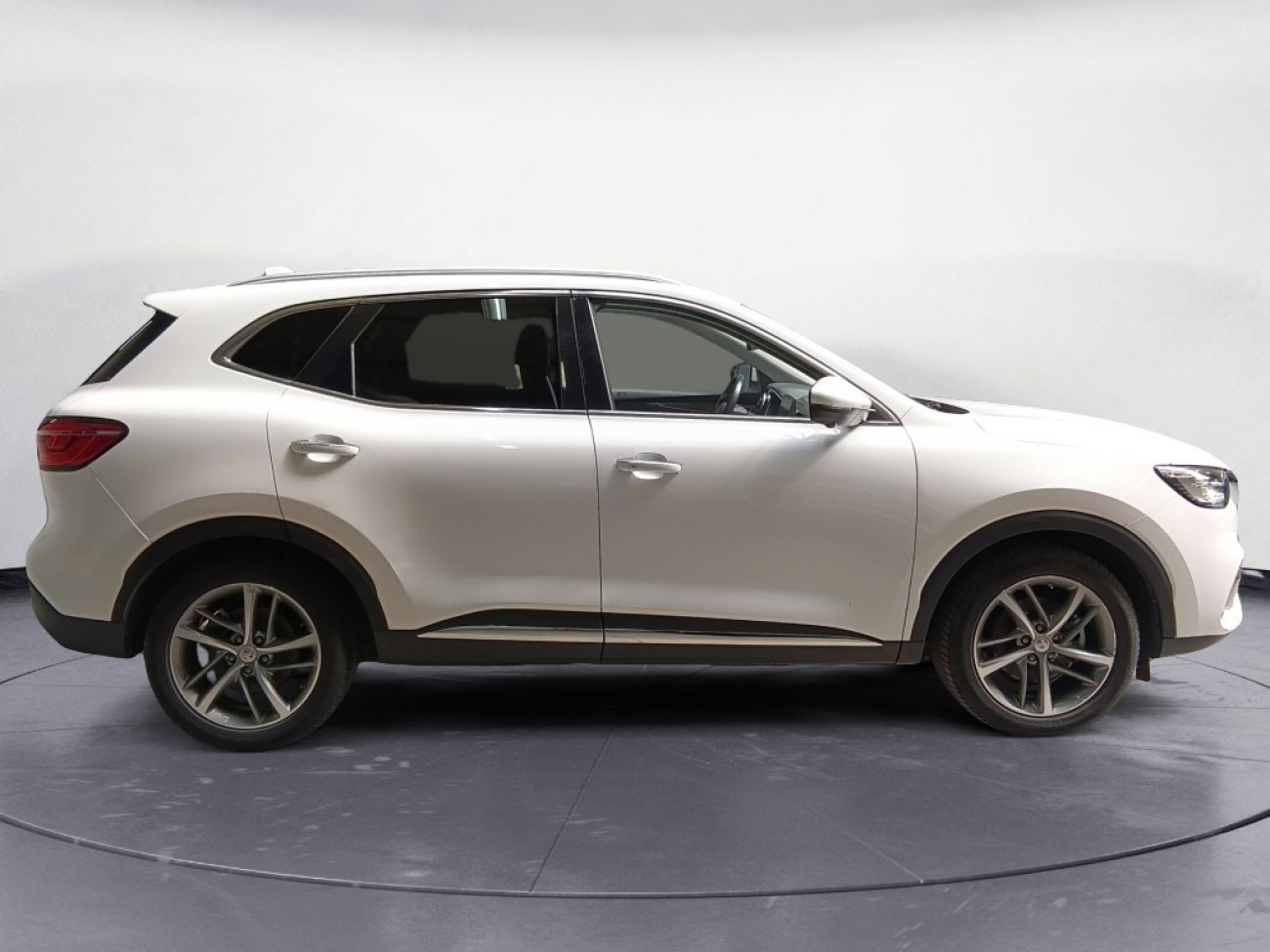 Mandataire MG HS 1.5 T-GDI 162 AT luxury