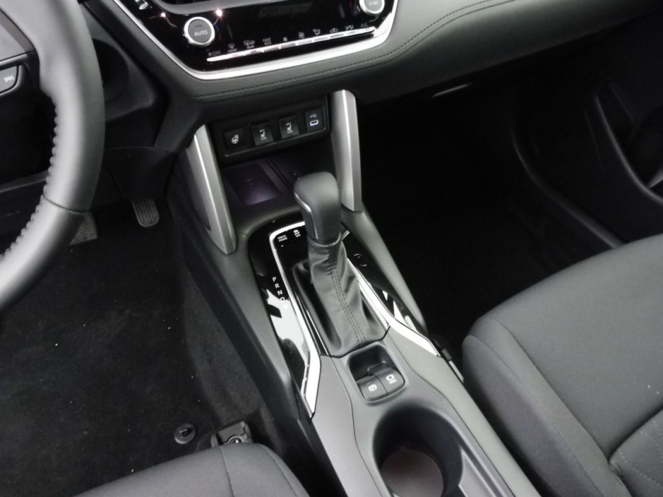 Mandataire TOYOTA COROLLA CROSS ACTIVE DRIVE 1.8 VVTI HYBRID 140