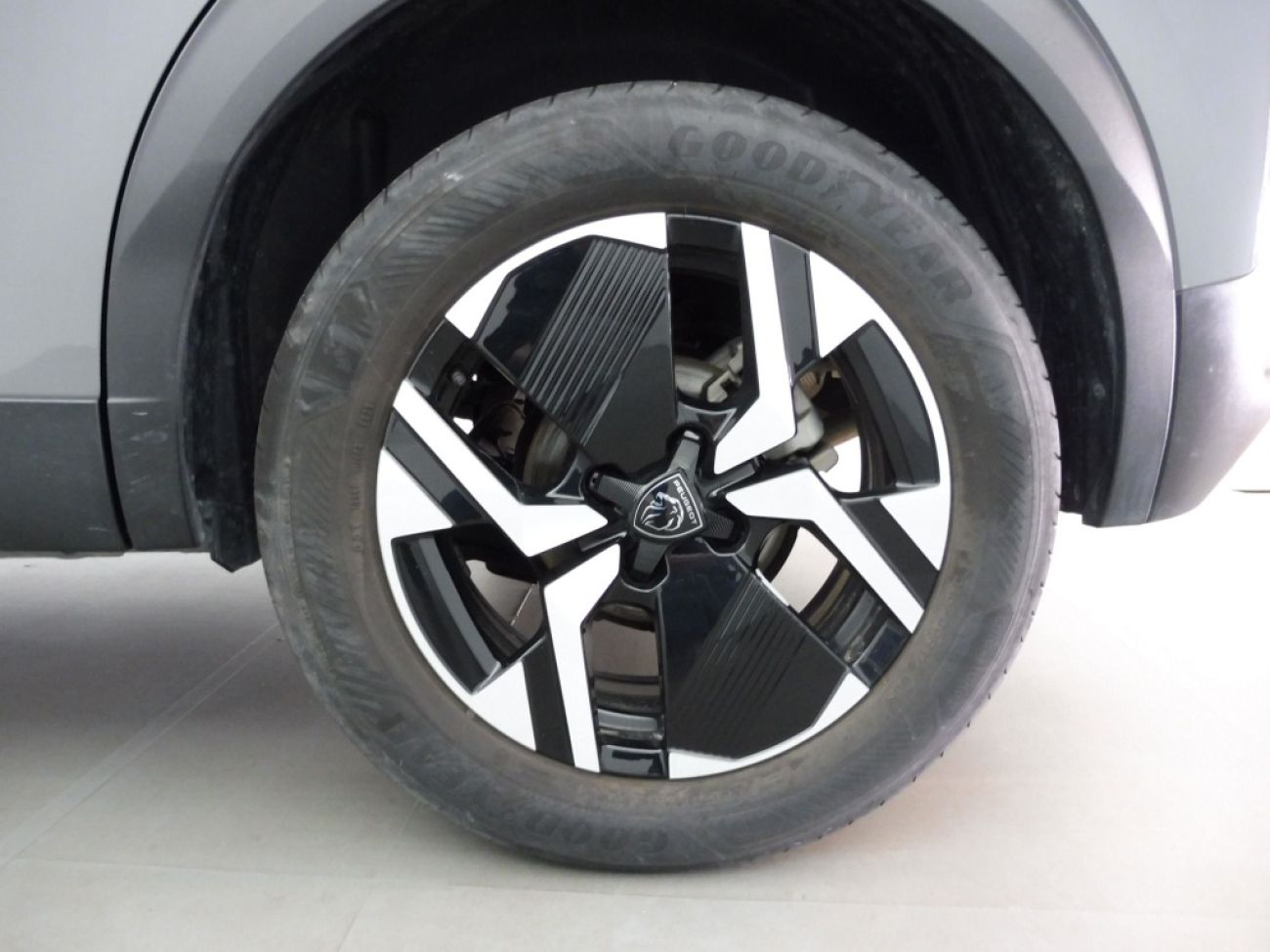 Mandataire PEUGEOT 2008 1.2 PURETECH 130CH S&S ALLURE EAT8