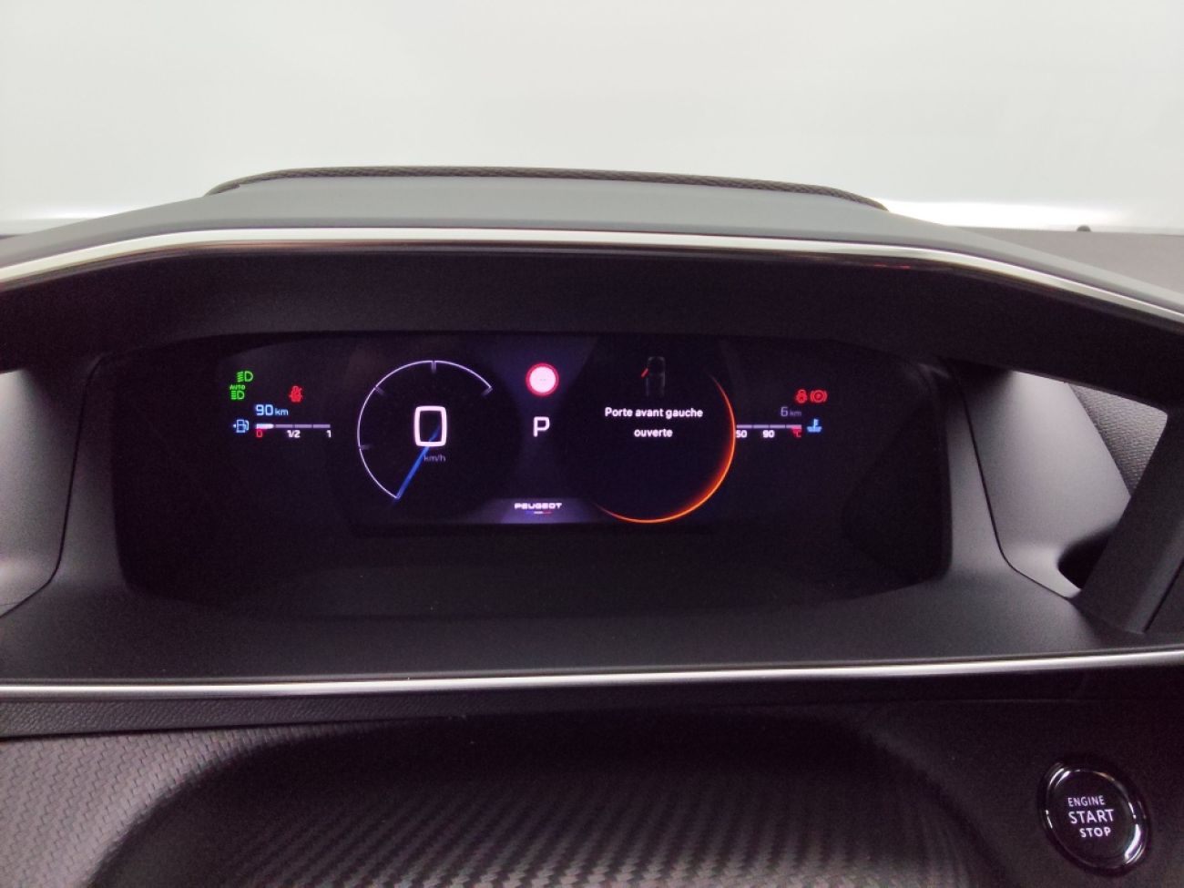 Mandataire PEUGEOT 2008 1.2 HYBRID 136CH GT E-DCS6