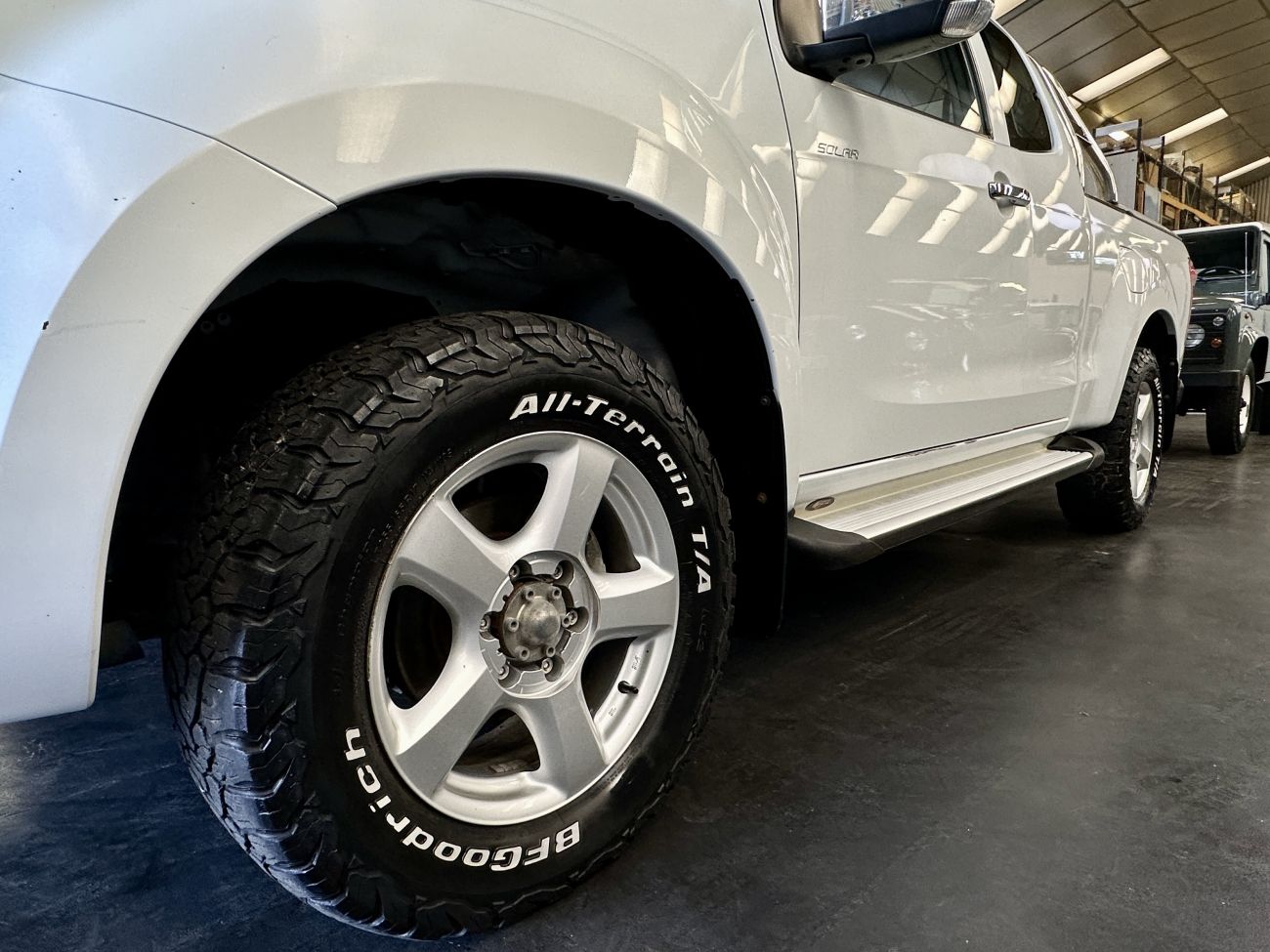 Mandataire ISUZU D-MAX 2.5 4X4 SPACE CAB SOLAR