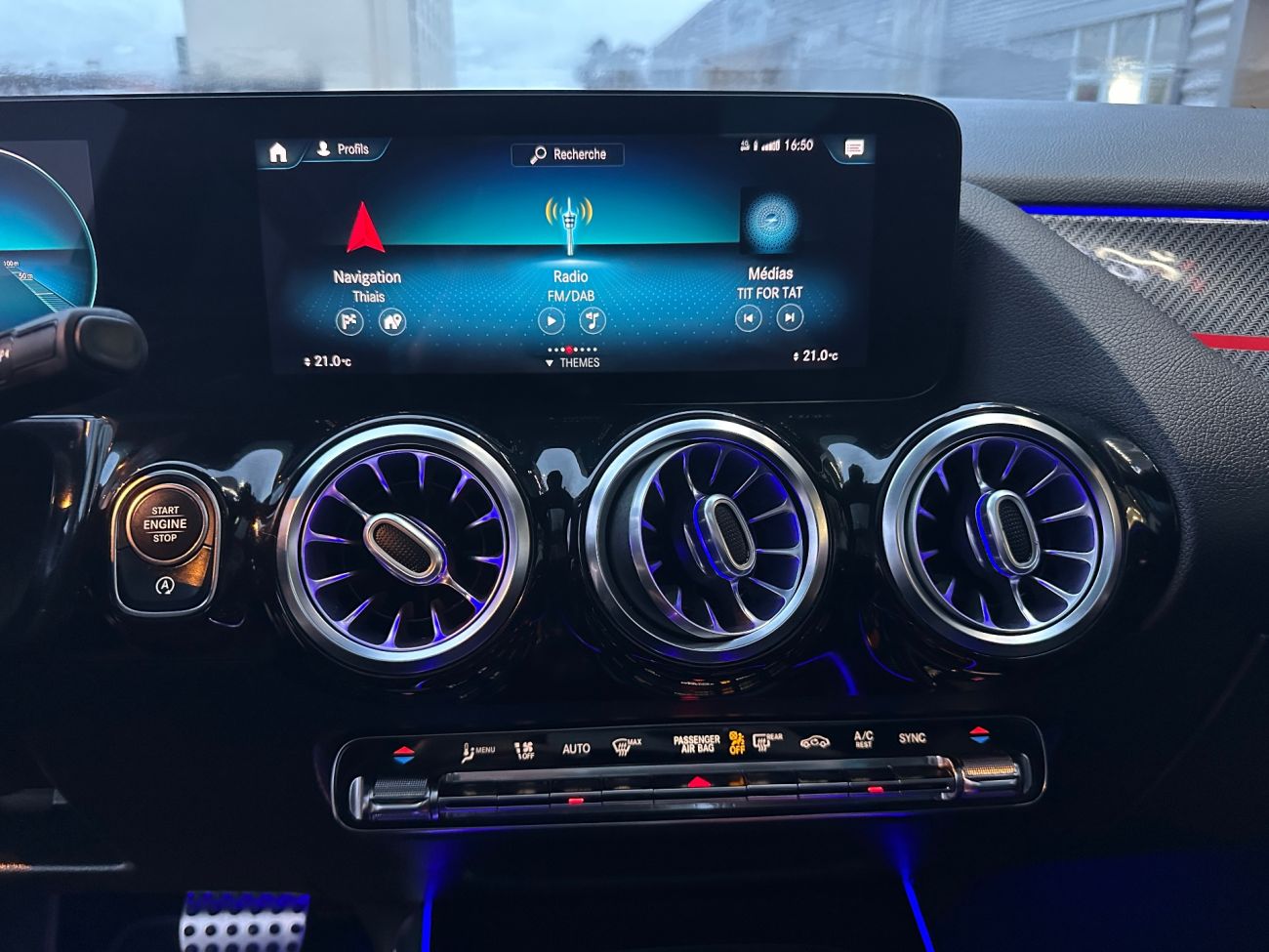 Mandataire MERCEDES-BENZ GLA 200 d 8G-DCT AMG Line edition 1 toit pano