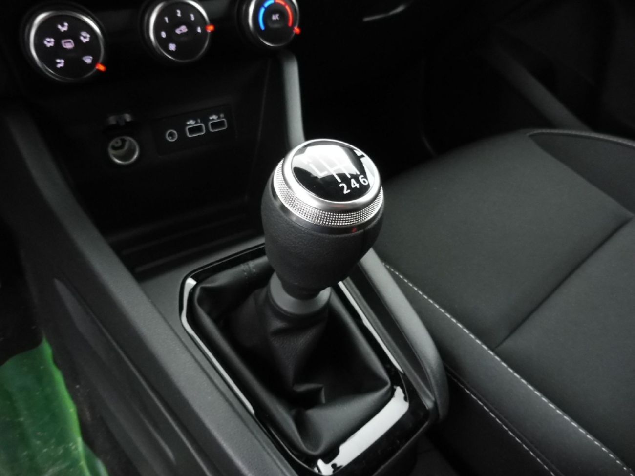 Mandataire RENAULT Clio 1.0 TCE 90CH GENERATION - 25