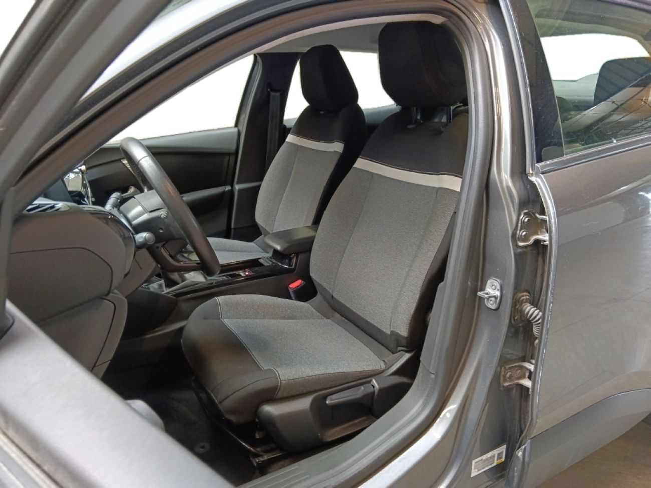 Mandataire Citroën C4 X 1.2 PURETECH 100 FEEL