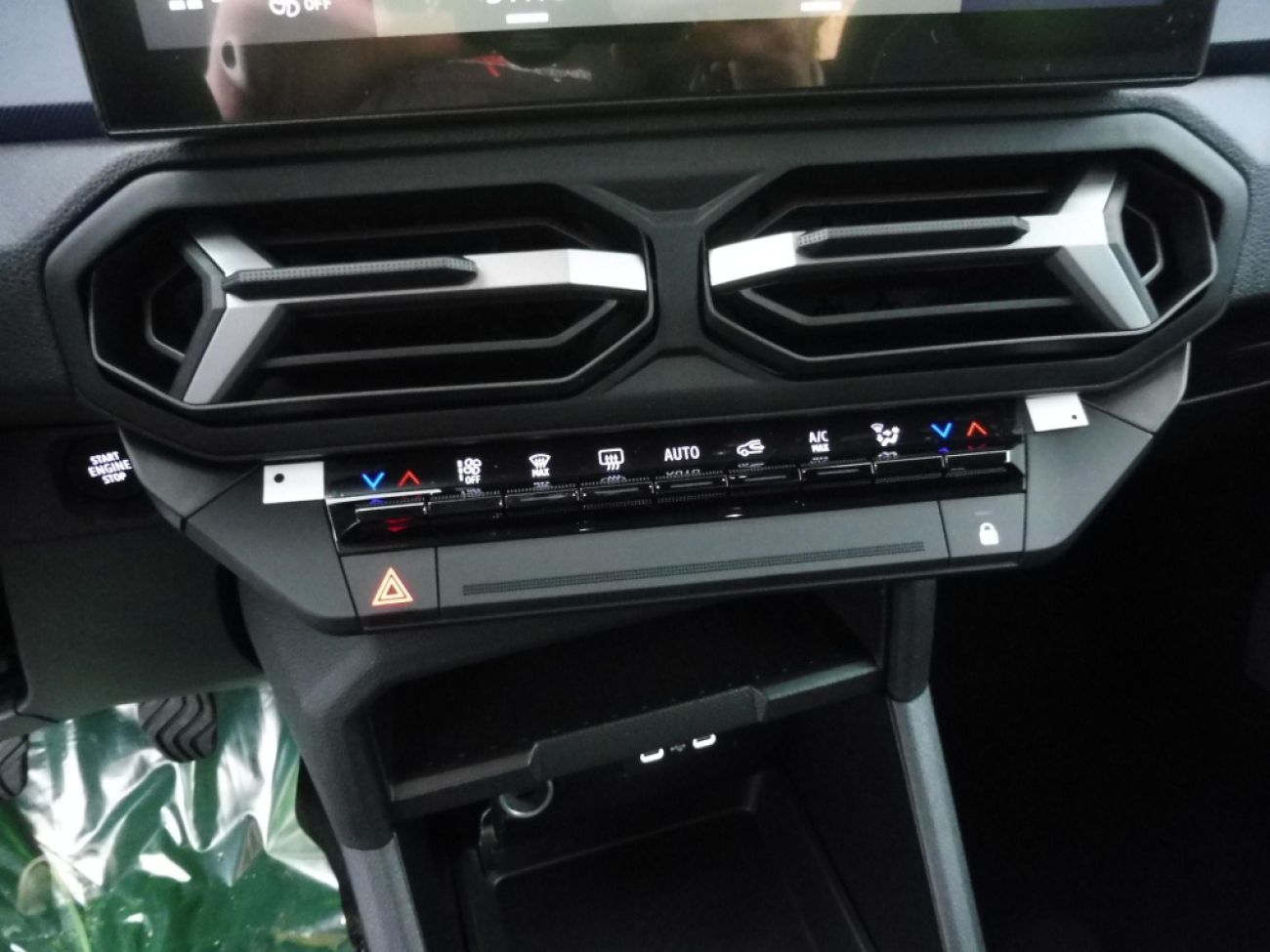 Mandataire Dacia Bigster 1.2 MILD HYBRID 130CH EXPRESSION 4X4