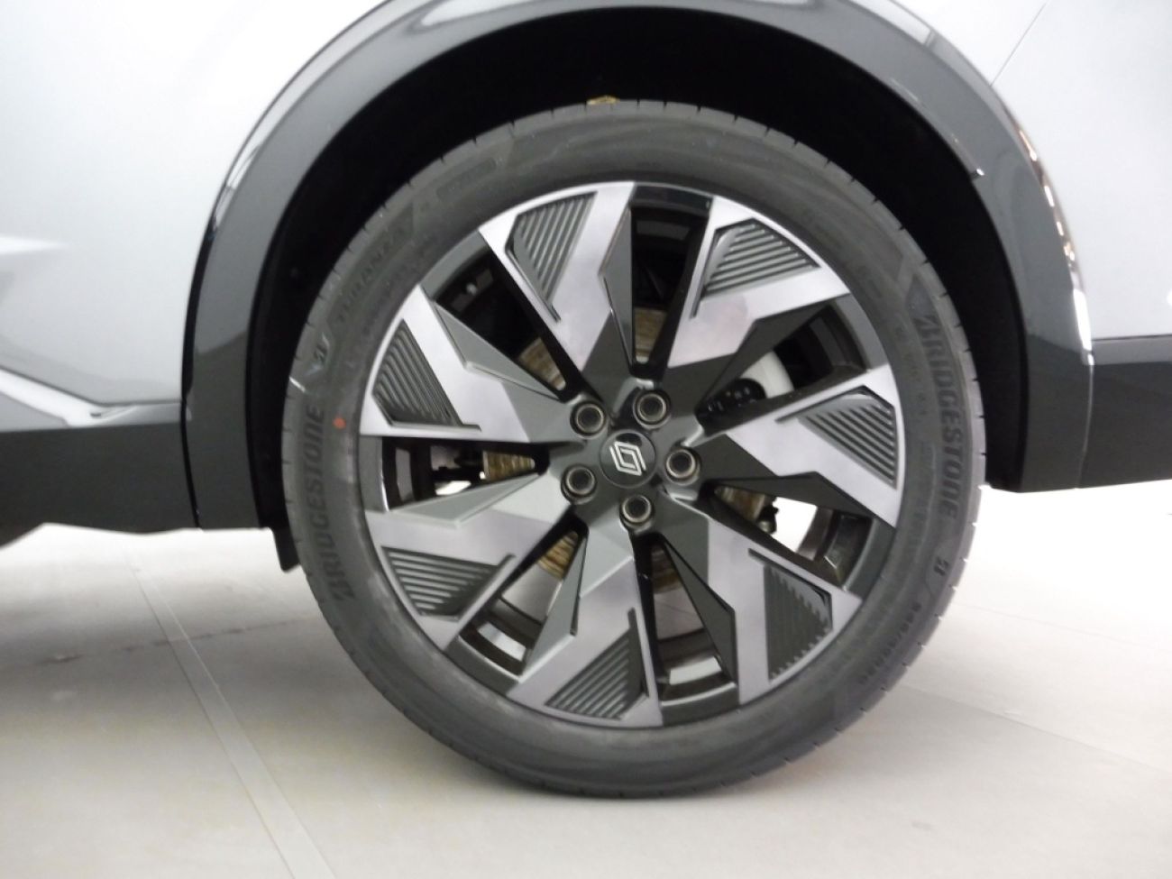 Mandataire RENAULT RAFALE 1.2 E-TECH FULL HYBRID 200CH ESPRIT ALPINE - 25