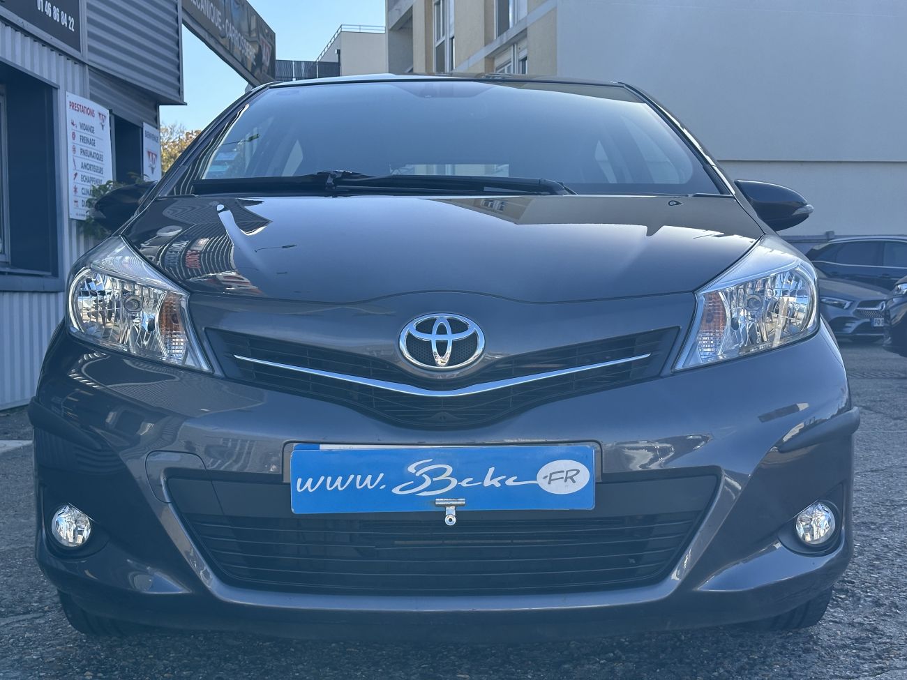 Mandataire TOYOTA YARIS 100 VVT-i Lounge CVT / CAMERA DE RECUL / GPS / BOITE AUTOMATIQUE