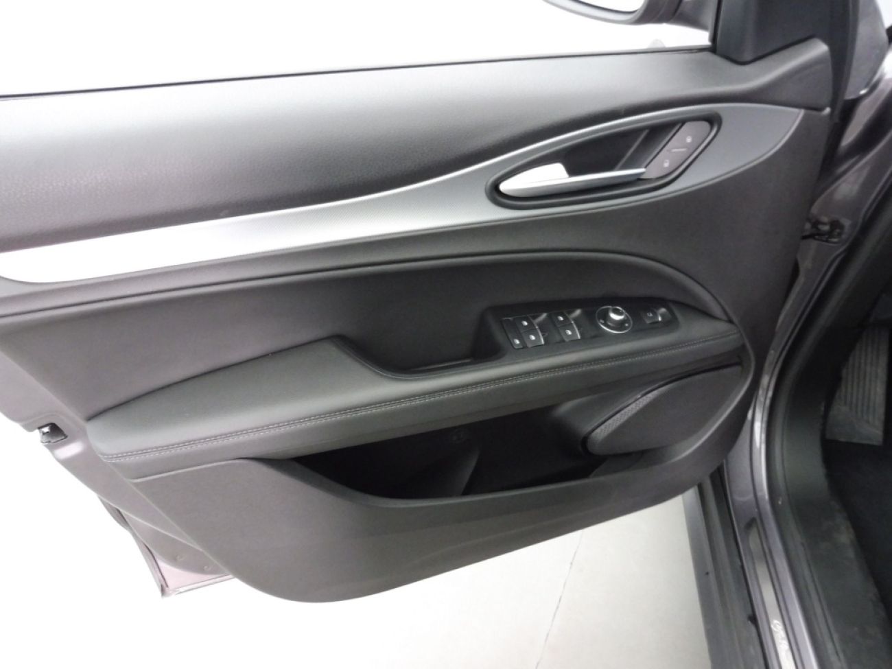 Mandataire ALFA ROMEO STELVIO 2.2 DIESEL 160CH SPRINT AT8