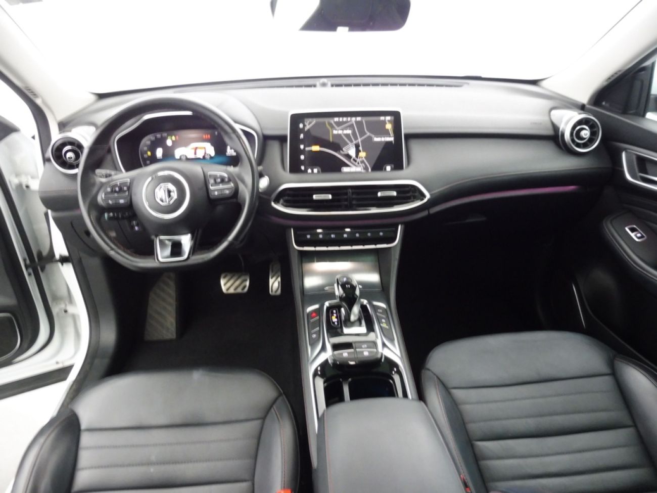 Mandataire MG HS 1.5 T-GDI 162 AT luxury