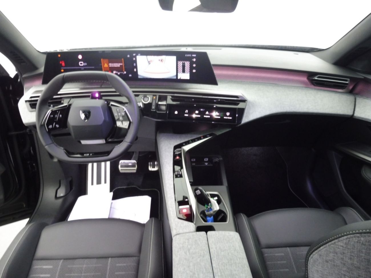 Mandataire PEUGEOT 3008 1.2 HYBRID 145CH GT E-DCS6
