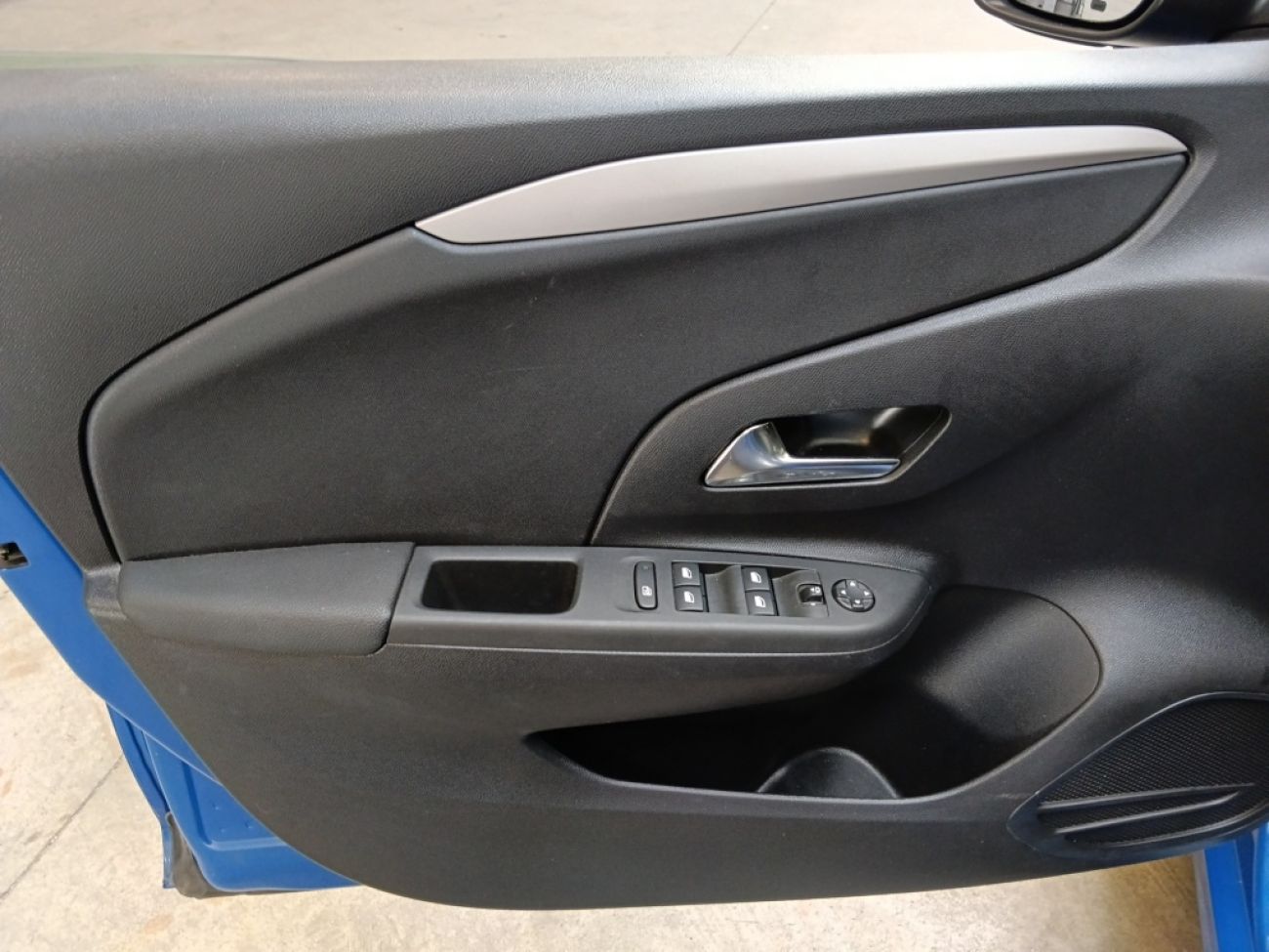 Mandataire Opel Corsa 1.2T 100base