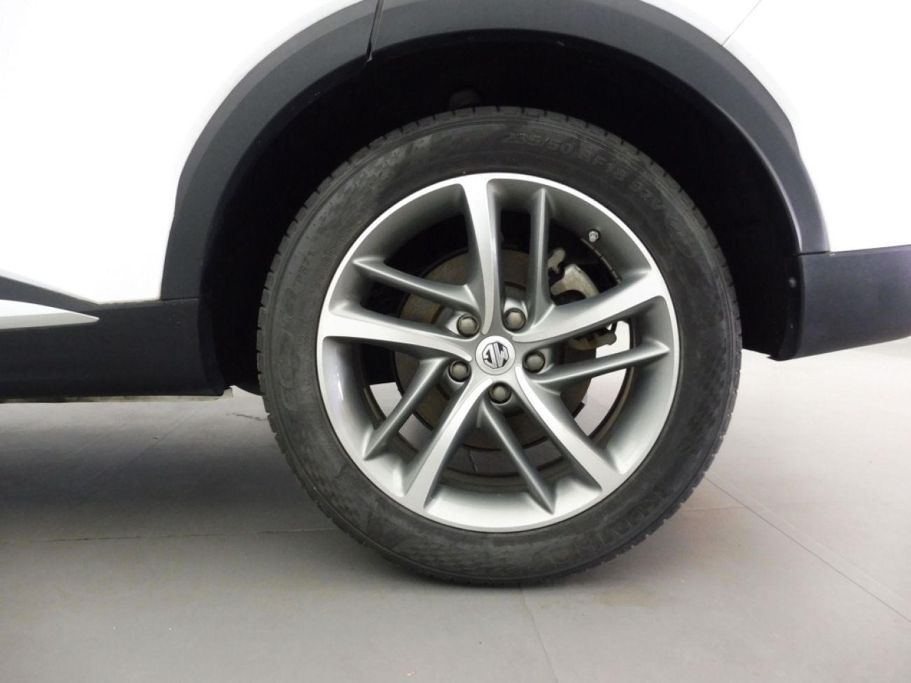 Mandataire MG HS 1.5 T-GDI 162 AT luxury