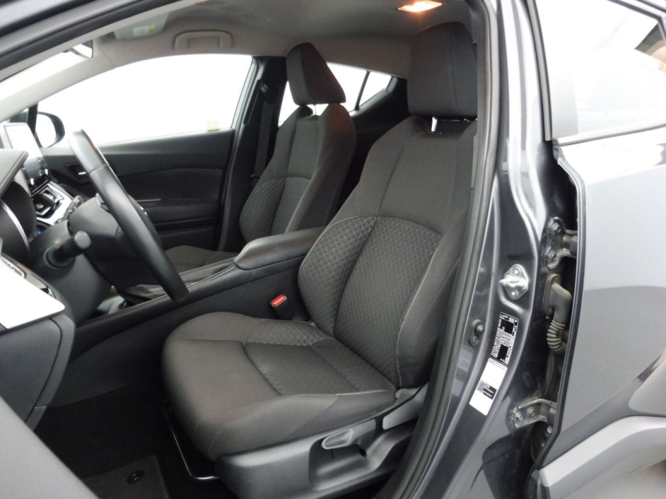 Mandataire TOYOTA C-HR 1.8 E-CVT 125Hcomfort