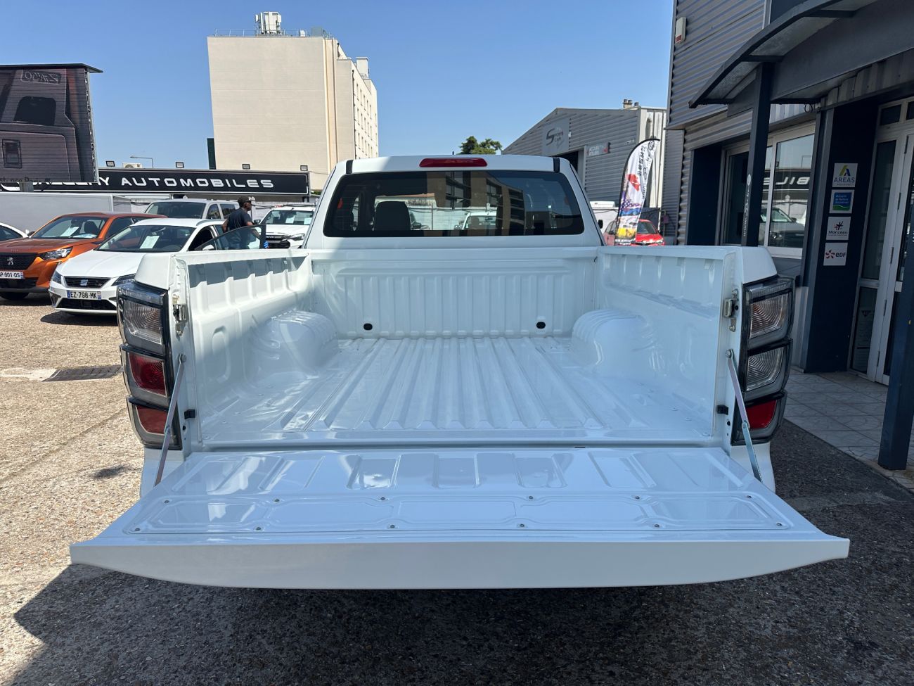 Mandataire ISUZU D-MAX NOUVEAU 2.2L SPACE PRESTIGE
