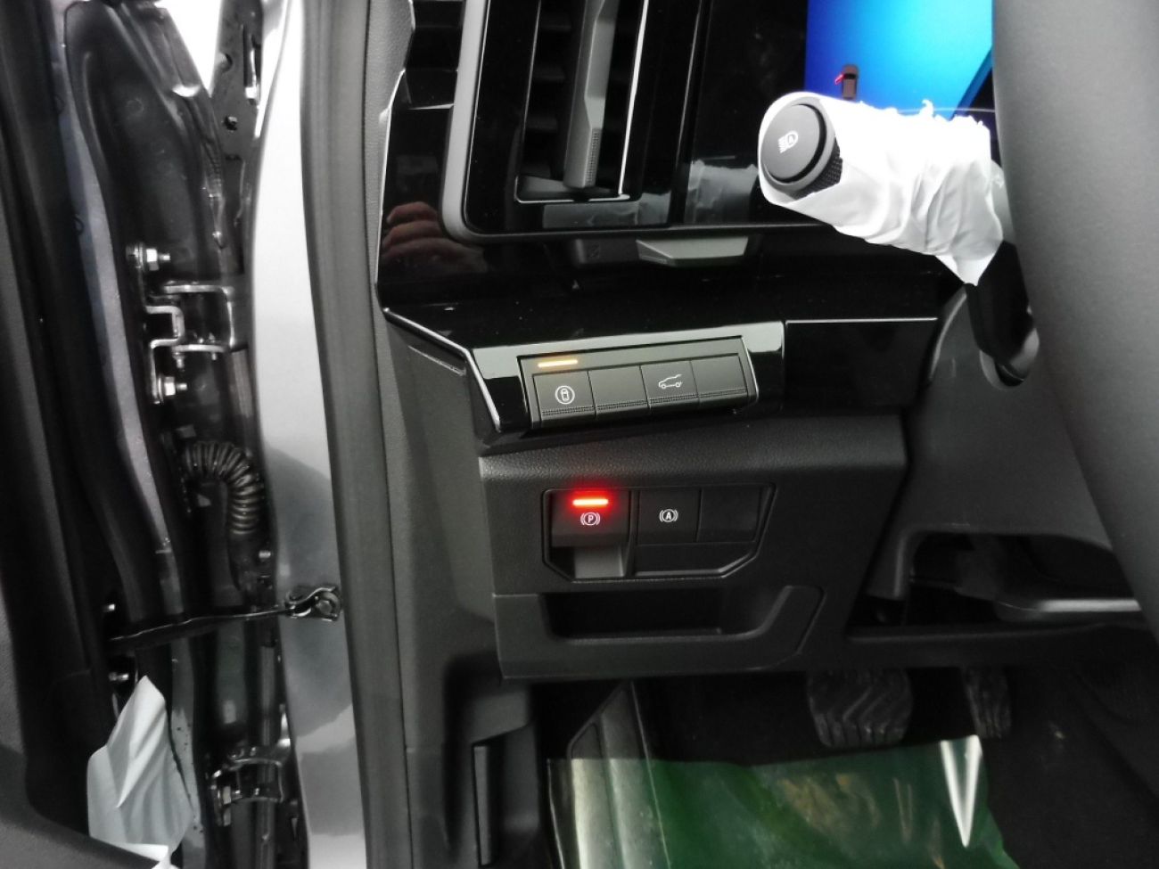 Mandataire RENAULT AUSTRAL 1.2 E-TECH FULL HYBRID 200CH ICONIC- 24