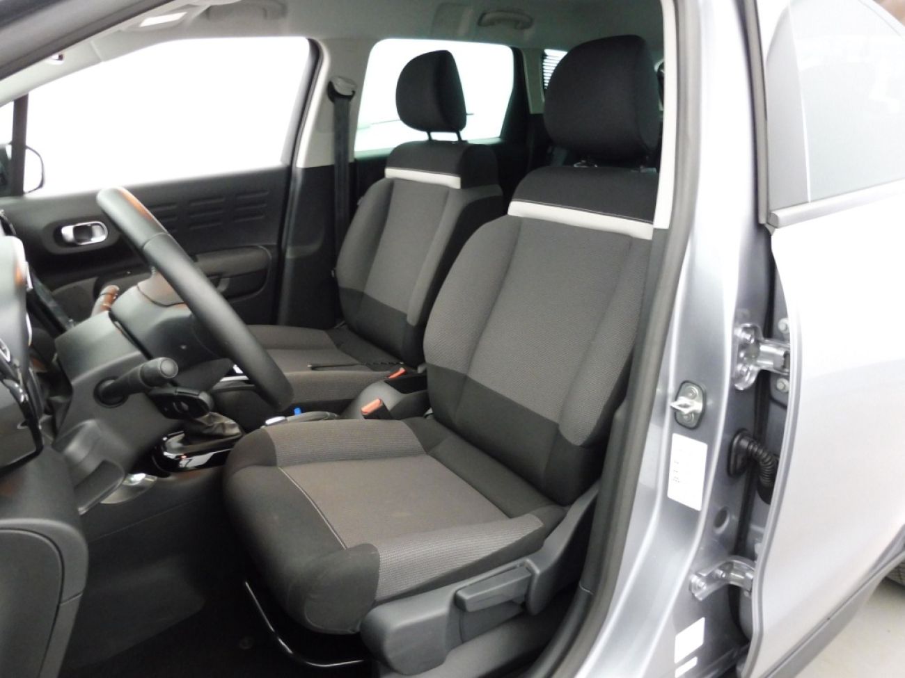 Mandataire Citroën C3 AIRCROSS 1.2 PURETECH 110CH SHINE