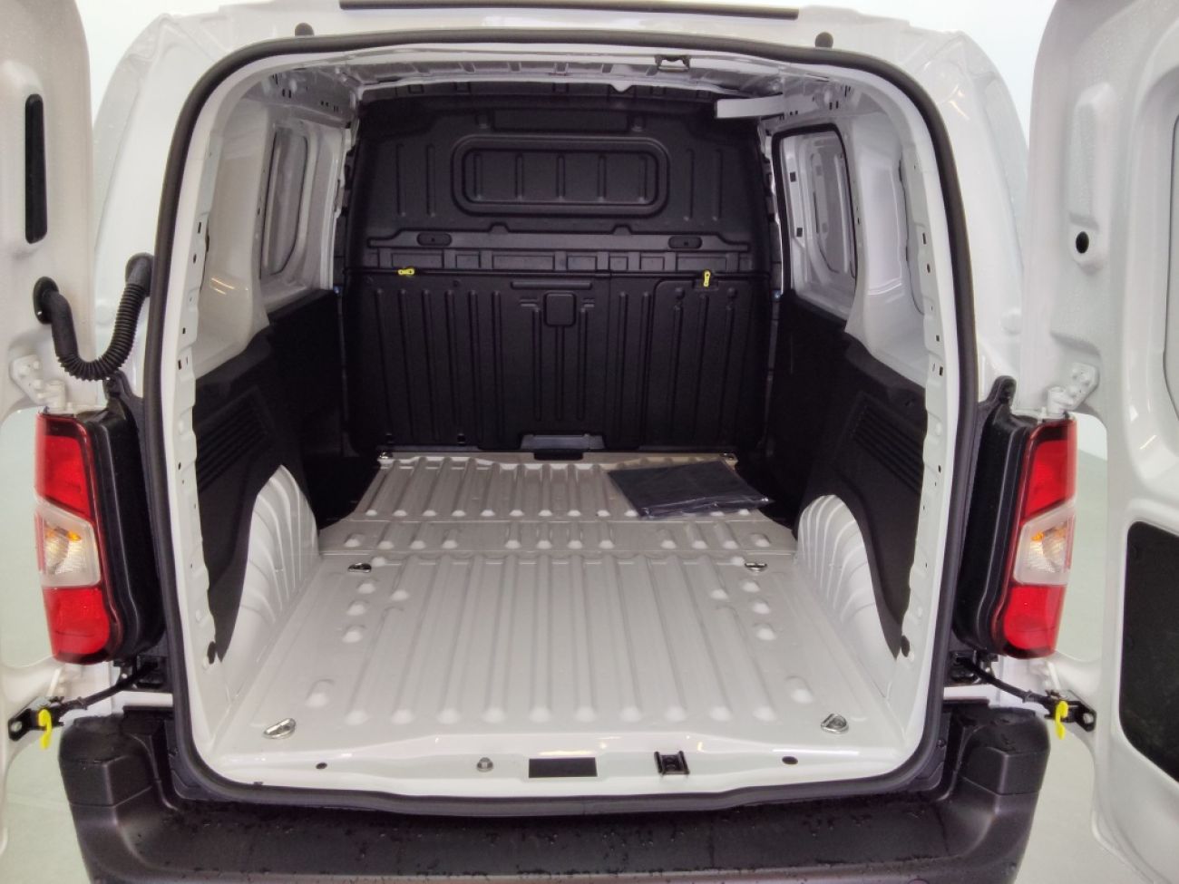 Mandataire PEUGEOT PARTNER M 650KG BLUEHDI 100CH S&S