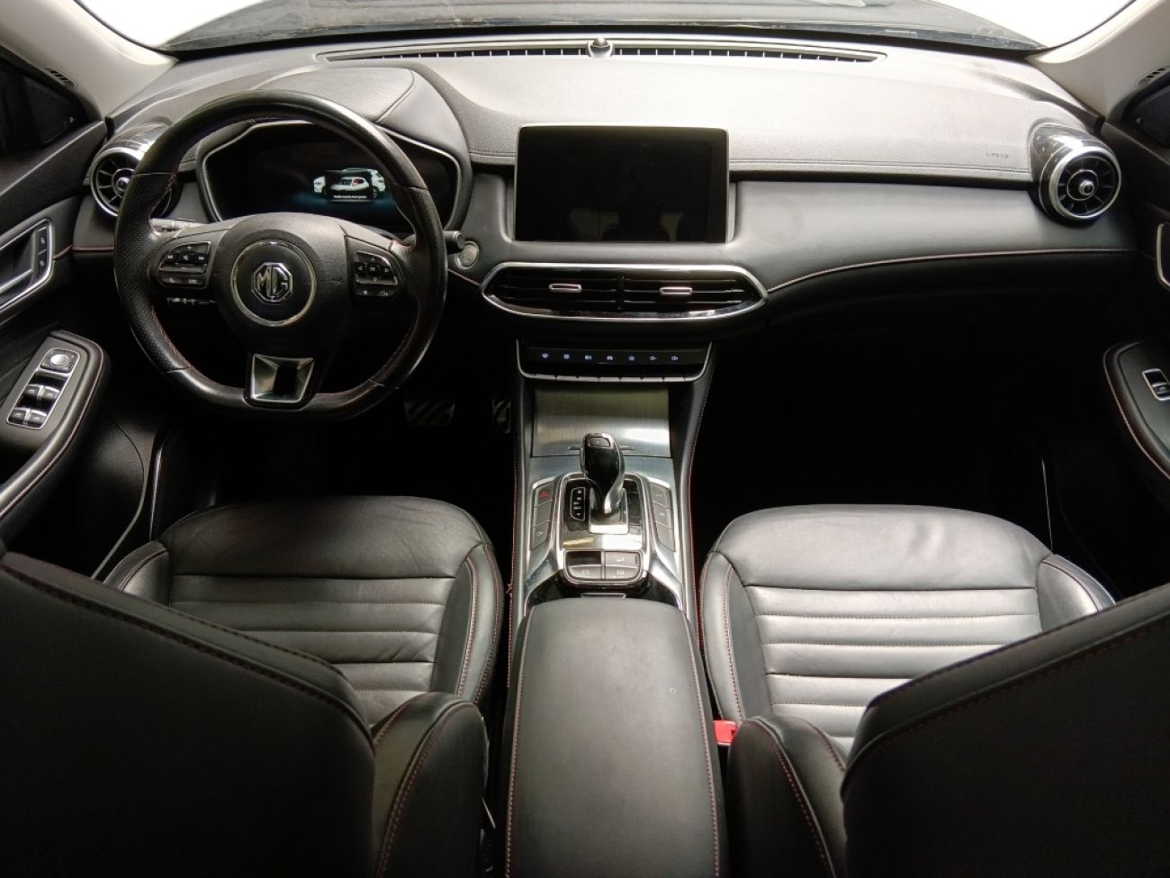 Mandataire MG HS 1.5 T-GDI 162 AT luxury