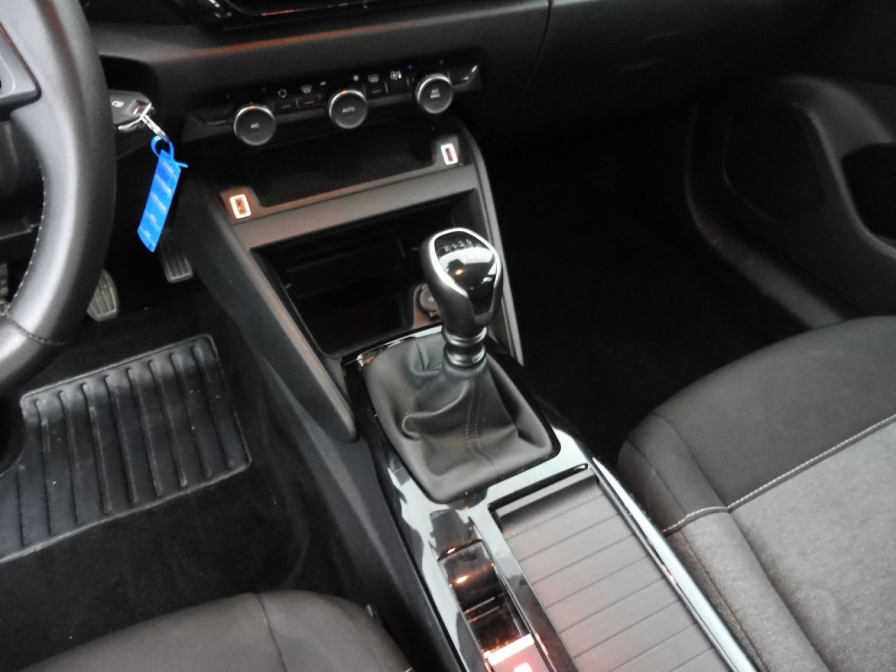 Mandataire Citroën C4 X 1.2 PURETECH 100 FEEL