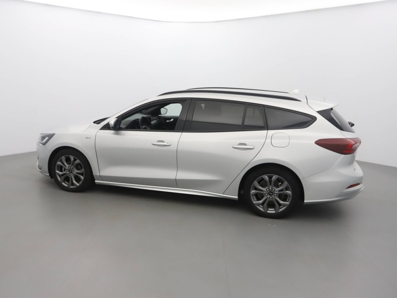 Mandataire Ford Focus SW 1.0 ECOBOOST 125st line