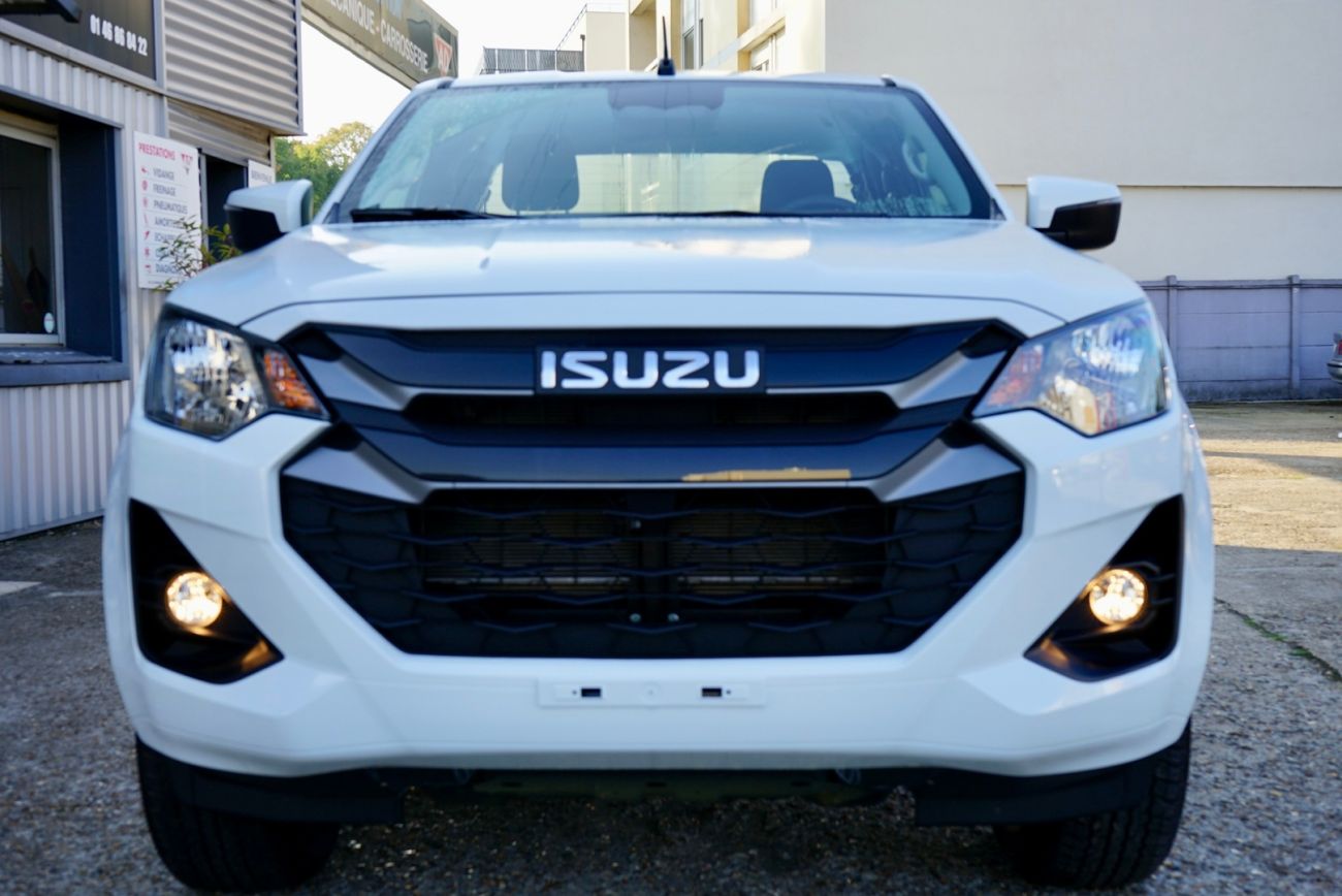 Mandataire ISUZU D-MAX N60 SPACE CAB 1.9 164 CH 4X4 BVA BB+
