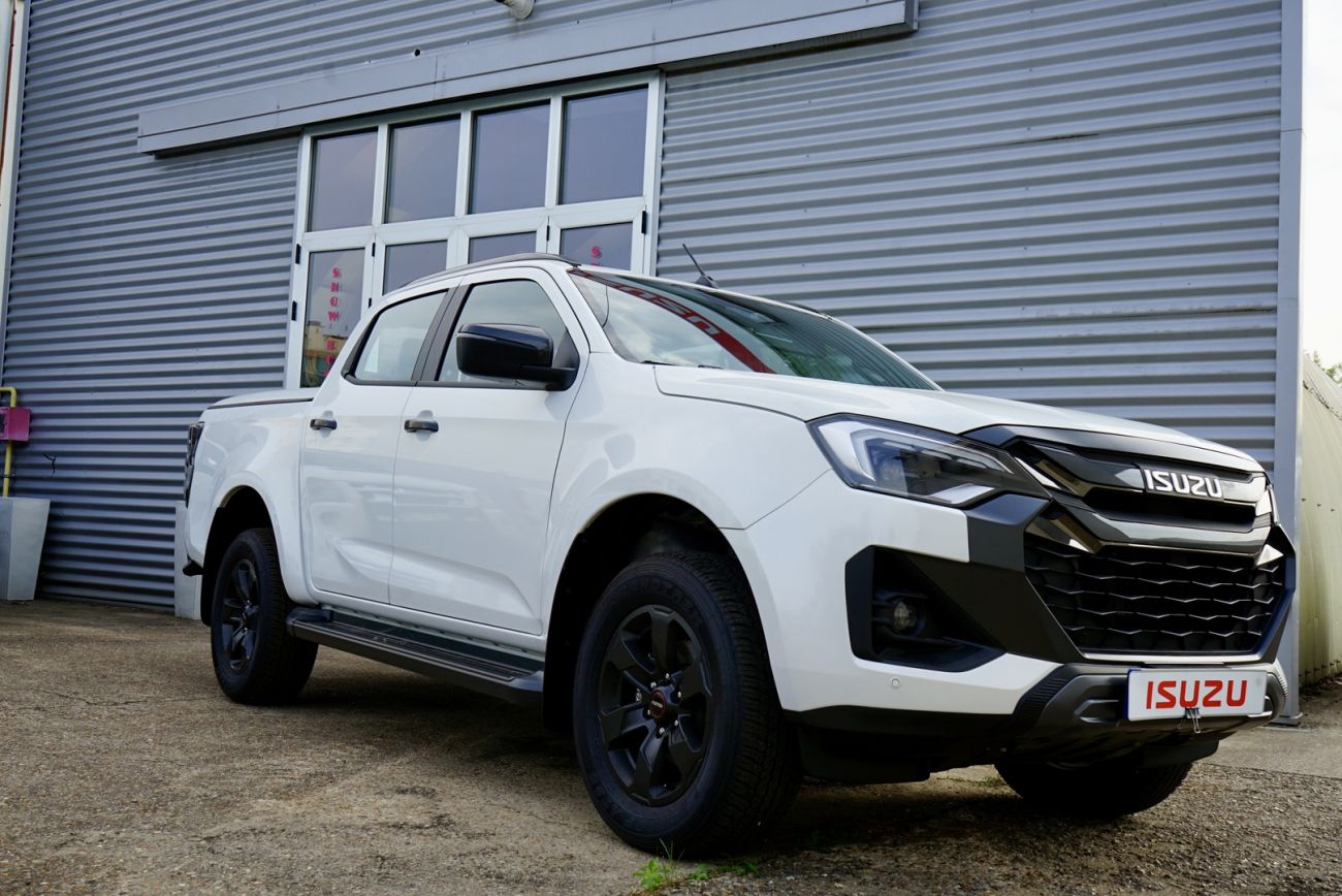Mandataire ISUZU D-MAX CREW N60 NITRO SPORT 4X4 A/T 4 PLACES / PAS DE MALUS ECOLOGIQUE