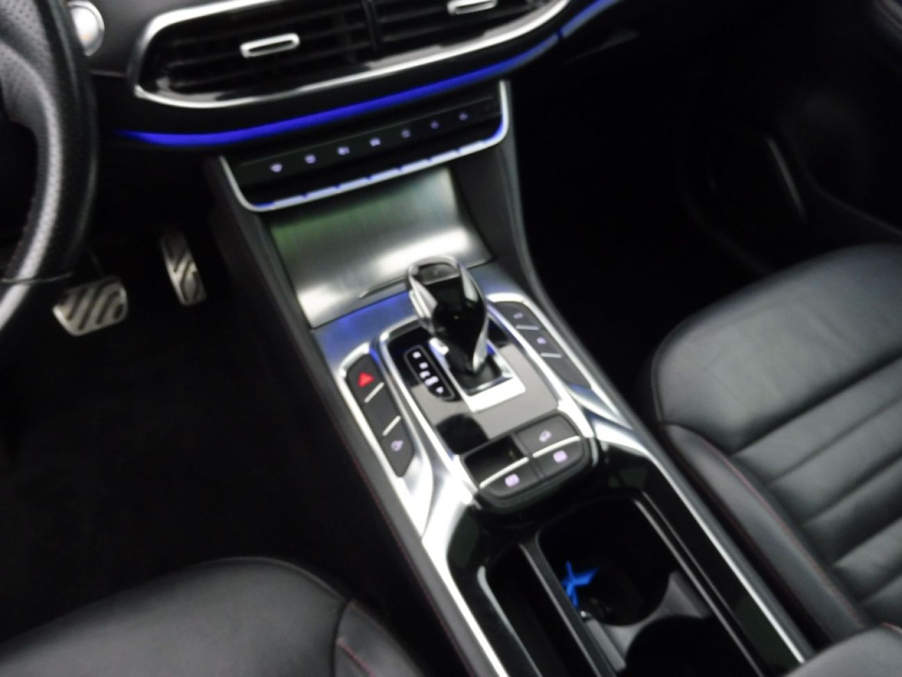 Mandataire MG HS 1.5 T-GDI 162 AT luxury