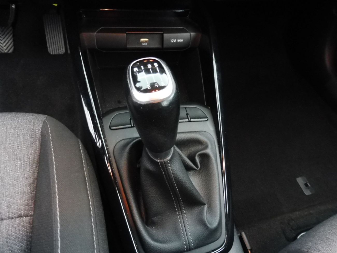 Mandataire Kia Stonic 1.0 T-GDI 100lx urban