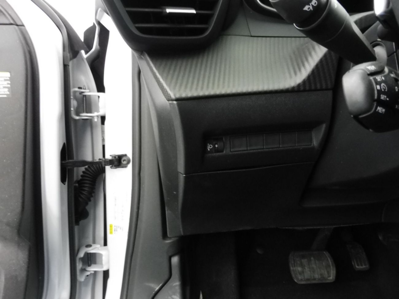 Mandataire PEUGEOT 2008 1.2 PURETECH 130CH S&S ALLURE EAT8