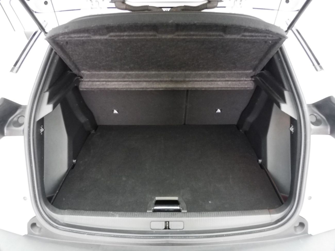 Mandataire PEUGEOT 2008 1.2 PURETECH 130CH S&S ALLURE EAT8