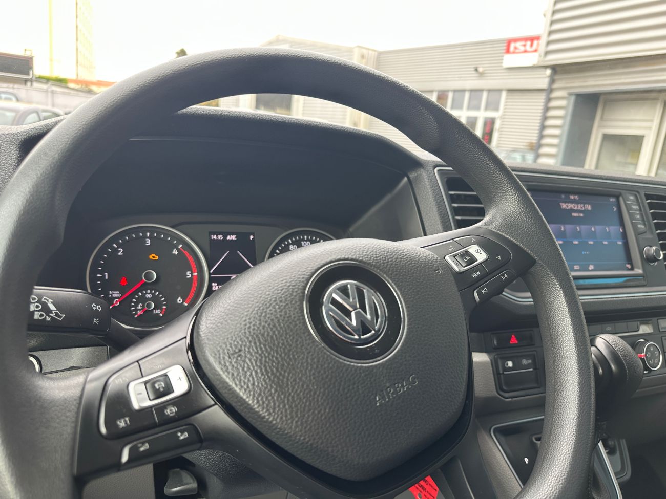 Mandataire VOLKSWAGEN CRAFTER VAN PROPULSION RJ 35 L4H3 2.0 TDI 177 CH BVA BUSINESS LINE ROUES JUMELEES