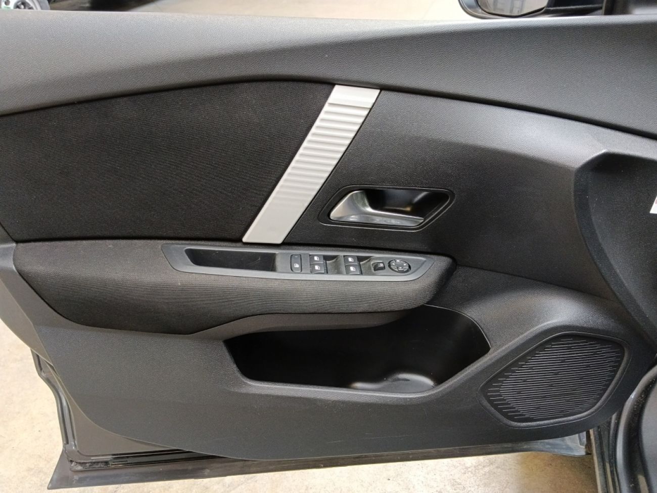 Mandataire Citroën C4 X 1.2 PURETECH 100 FEEL