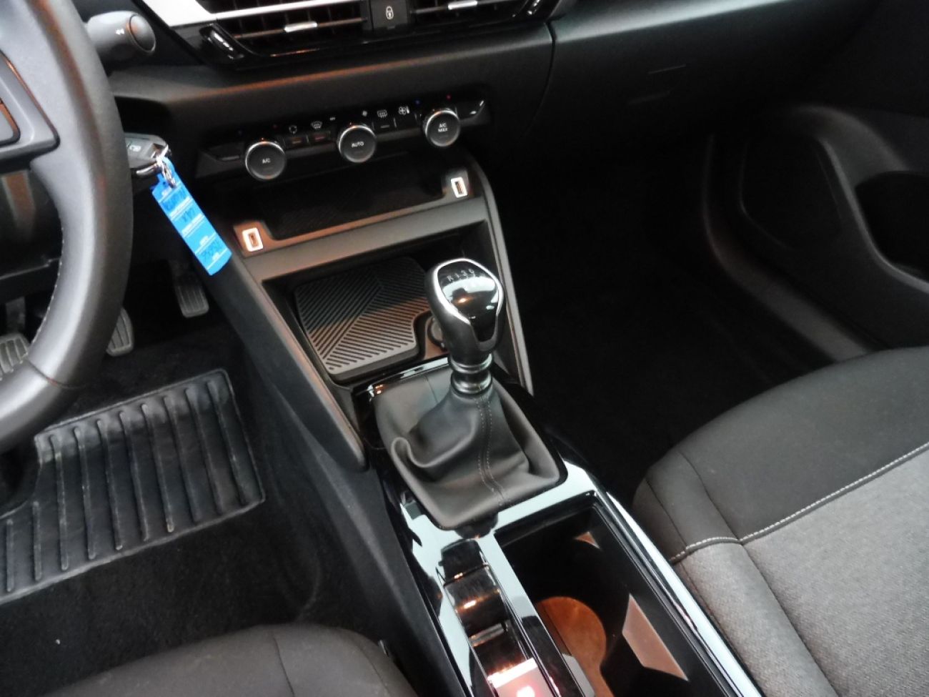 Mandataire Citroën C4 X 1.2 PURETECH 100 FEEL