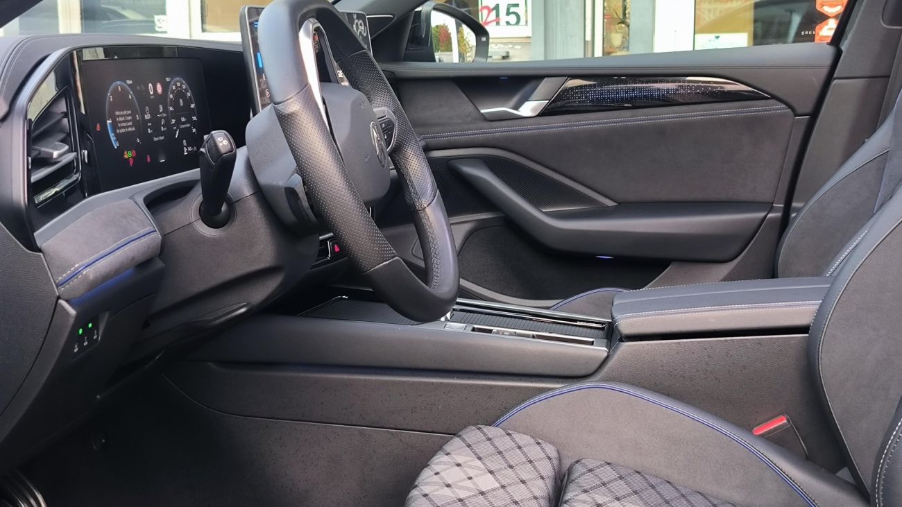 Mandataire VOLKSWAGEN PASSAT 2.0 TDI EVO SCR 150 DSG7 R-Line