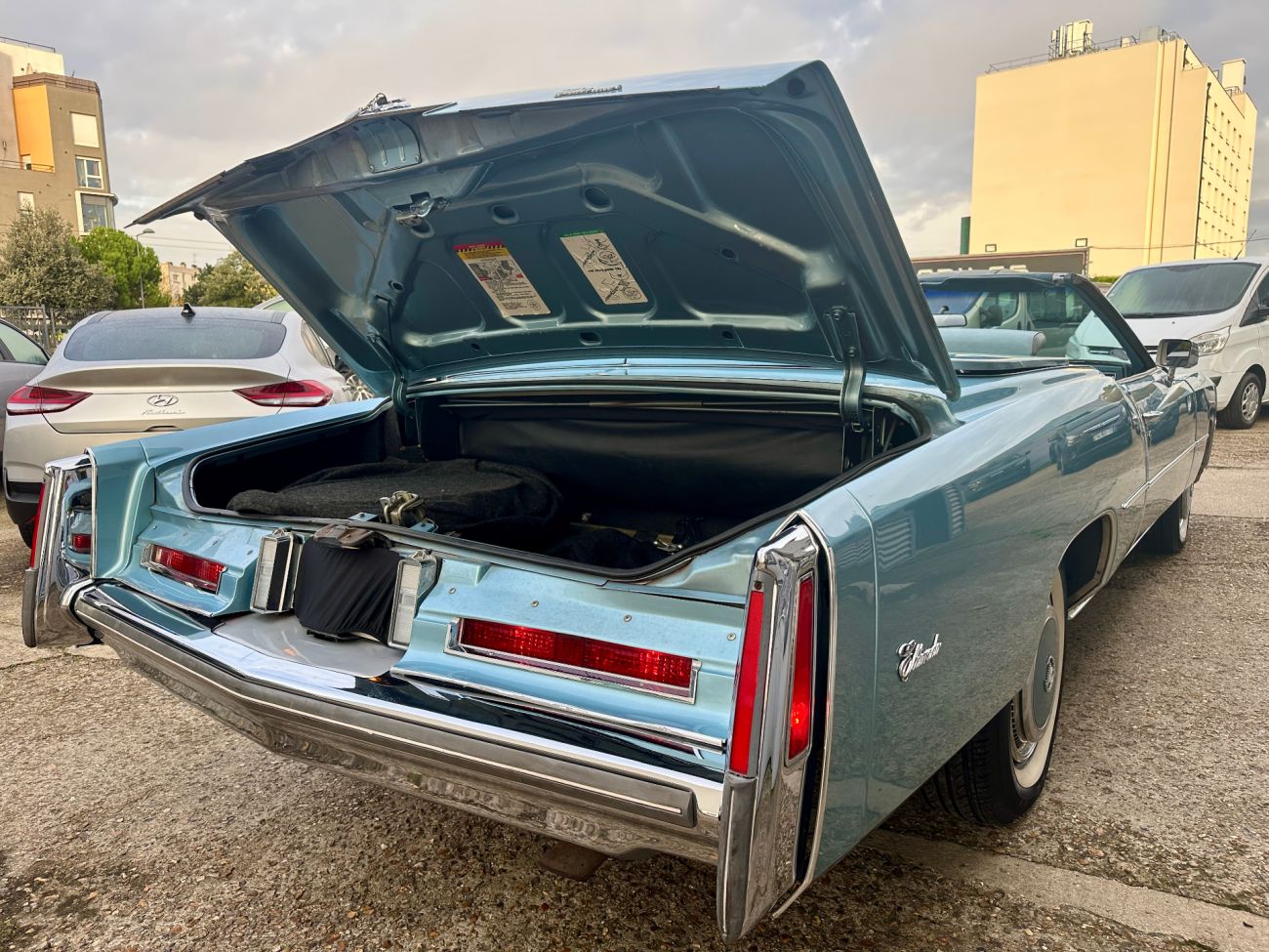 Mandataire CADILLAC ELDORADO CABRIOLET V8 500 CI 8.2