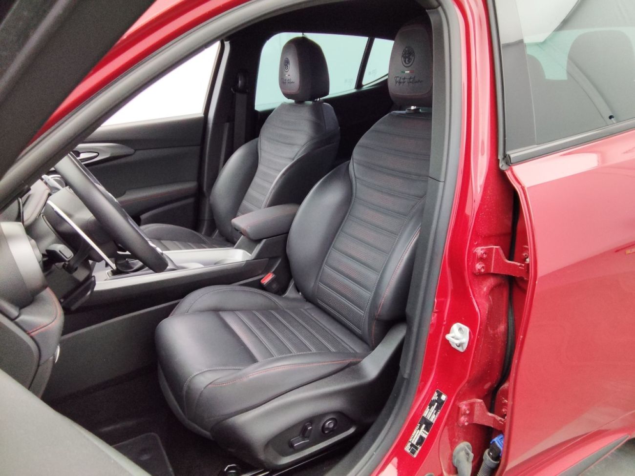 Mandataire ALFA ROMEO Tonale 1.5 HYBRID 160CH TRIBUTO ITALIANO TCT