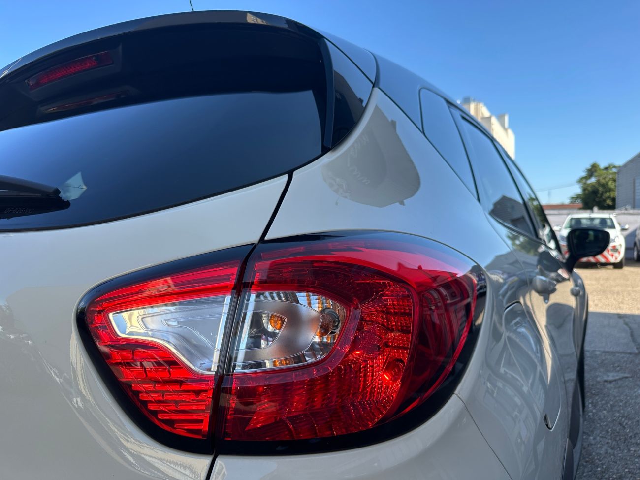 Mandataire RENAULT CAPTUR TCe 120 Intens EDC