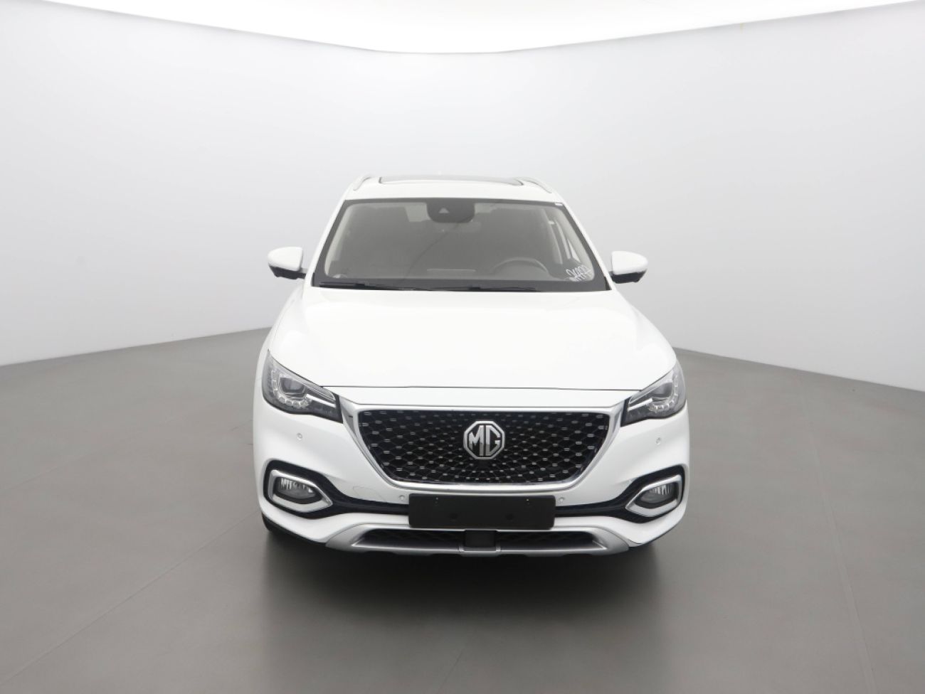 Mandataire MG HS 1.5 T-GDI 162 AT luxury