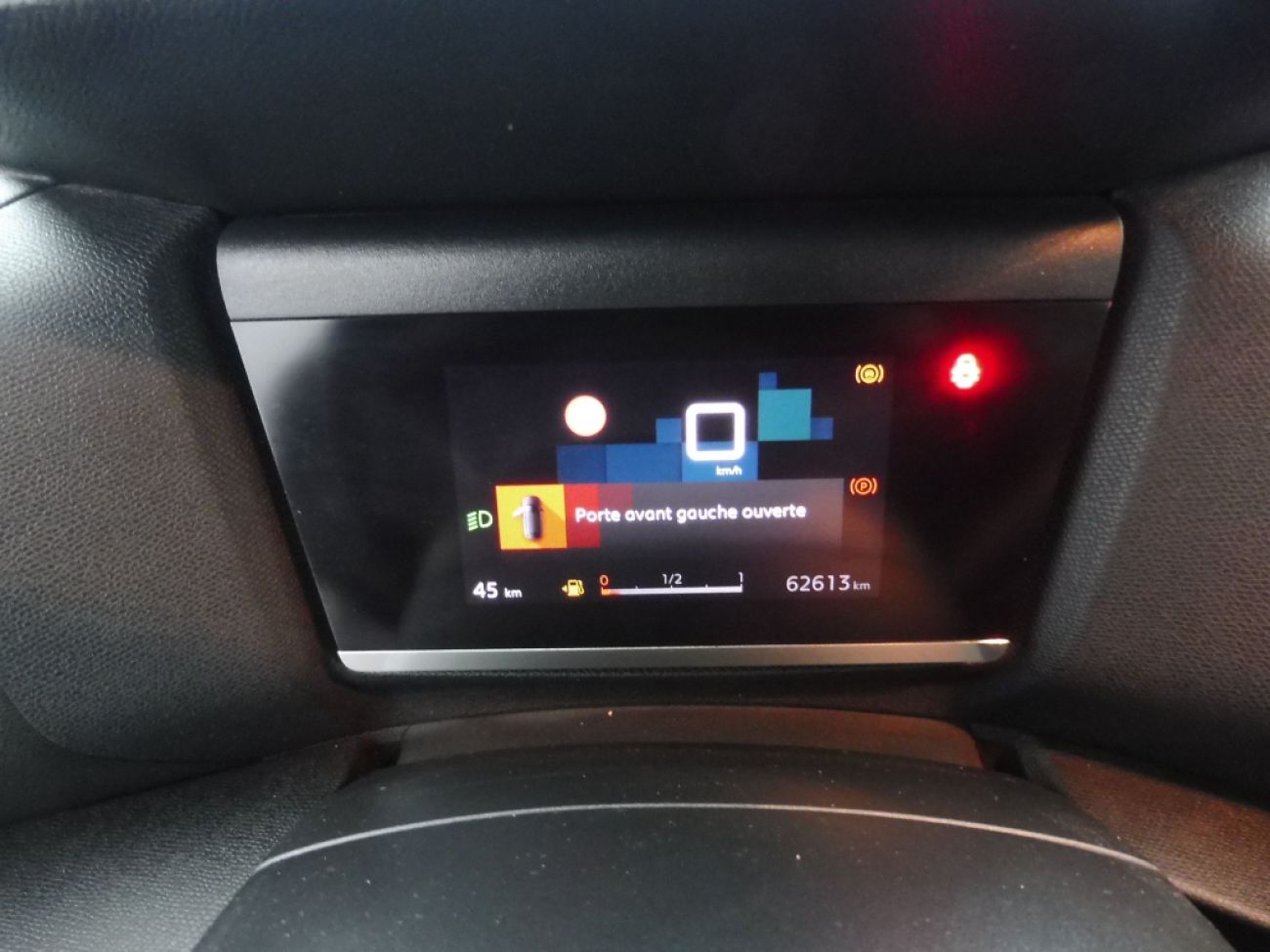 Mandataire Citroën C4 X 1.2 PURETECH 100 FEEL