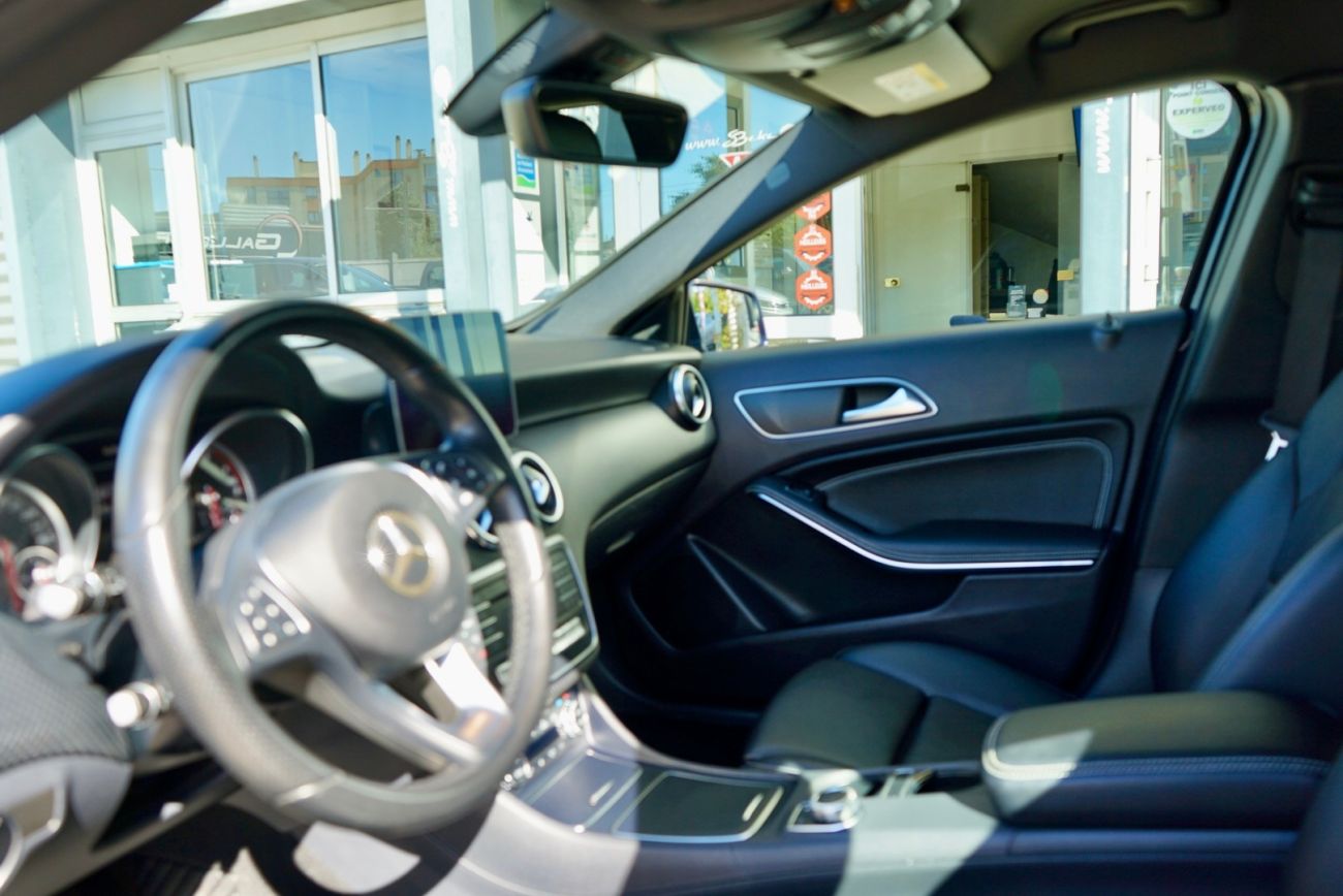 Mandataire MERCEDES CLASSE A 180 7G-DCT Sensation