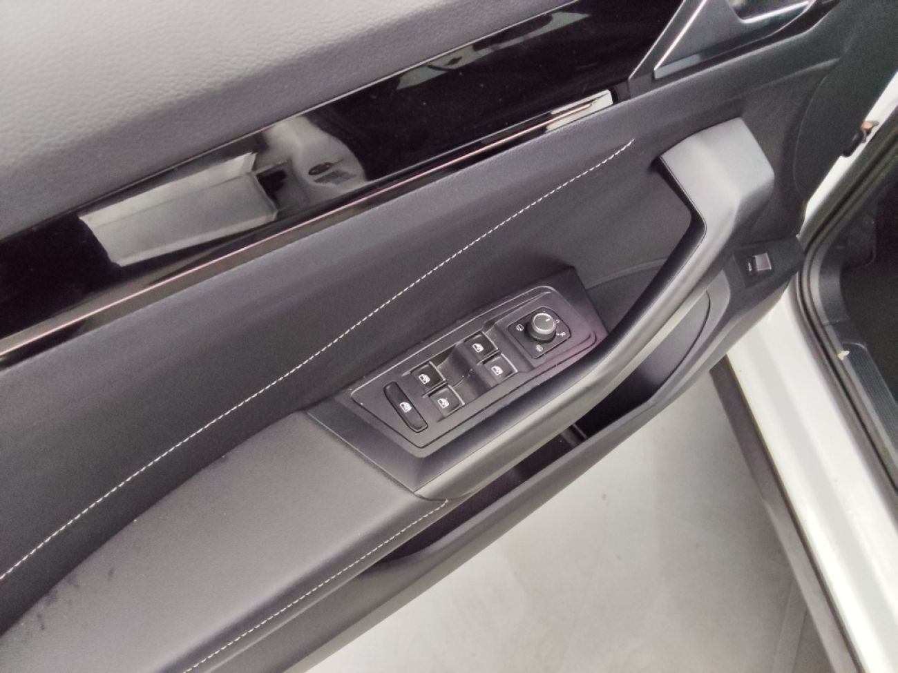 Mandataire VOLKSWAGEN T-Roc 1.5 TSI 150 DSGstyle