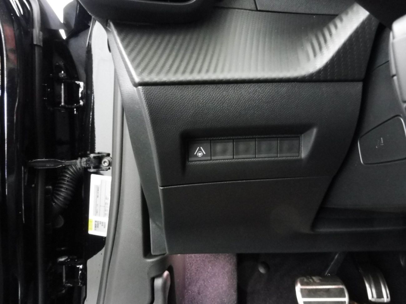 Mandataire PEUGEOT 2008 1.2 HYBRID 145CH GT E-DCS6