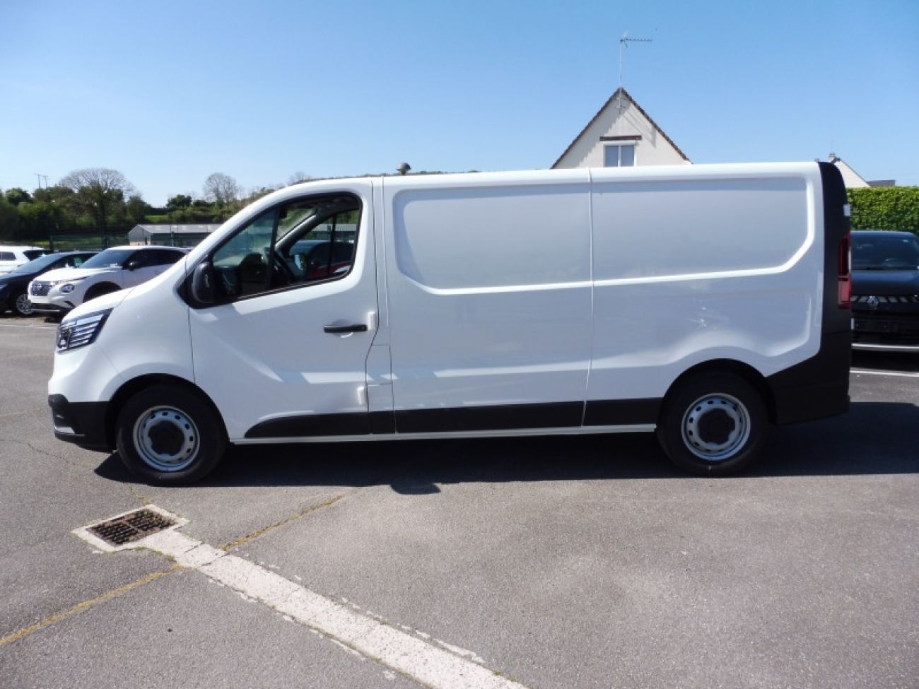 Mandataire RENAULT Trafic L2H1 3T 2.0 BLUE DCI 150CH ADVANCE EDC -24