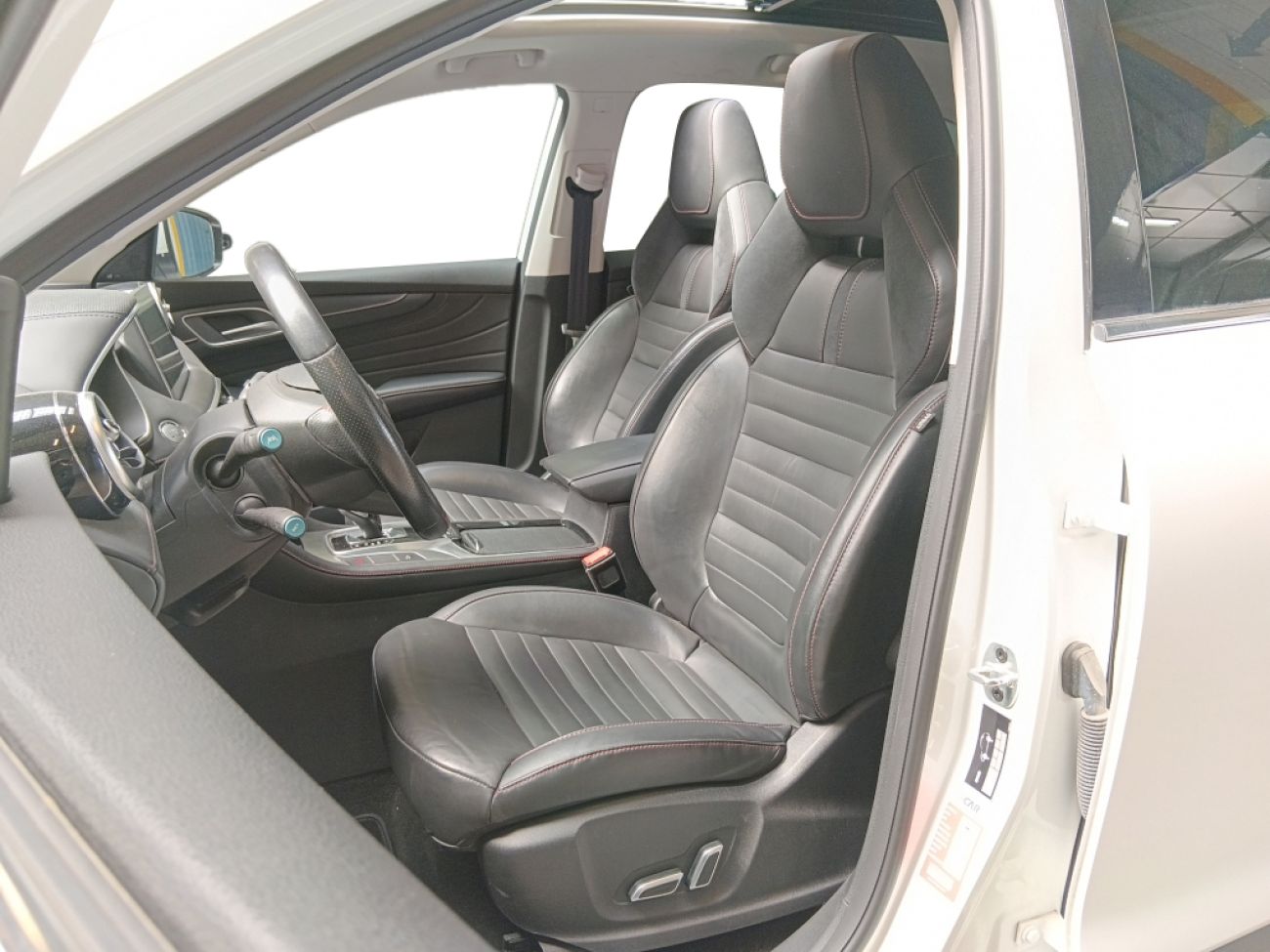 Mandataire MG HS 1.5 T-GDI 162 AT luxury
