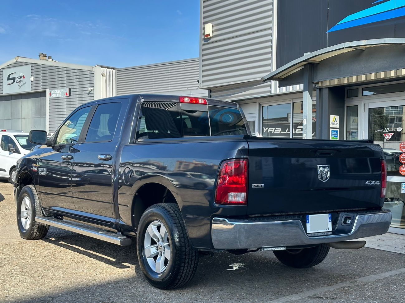 Mandataire DODGE RAM 1500 SLT DOUBLE CABINE 5.7 HEMI 395 BVA 4X4 4 PLACES PAS MALUS PAS ECOTAXE