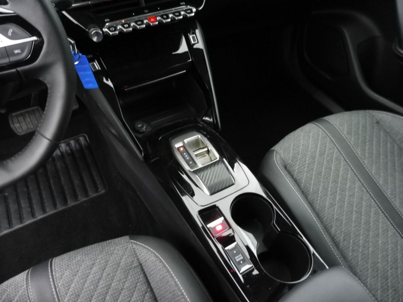 Mandataire PEUGEOT 2008 1.2 PURETECH 130CH S&S ALLURE EAT8