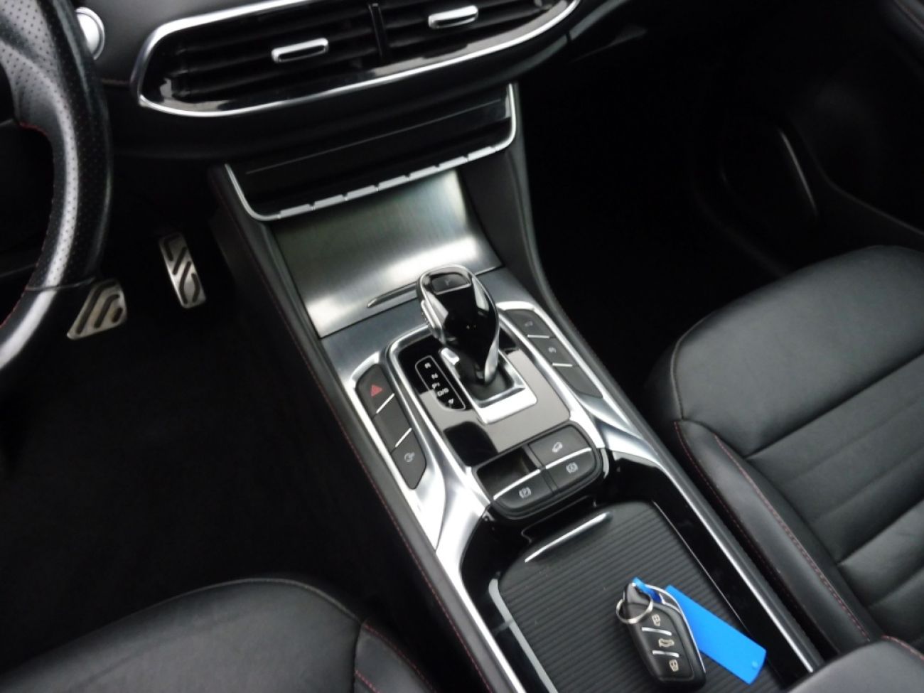 Mandataire MG HS 1.5 T-GDI 162 AT luxury