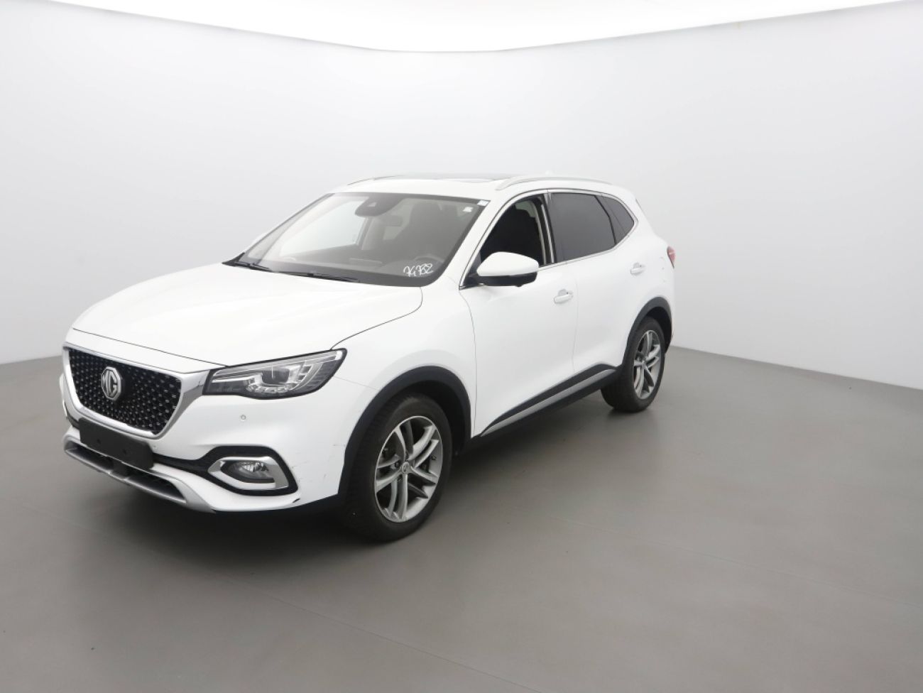 Mandataire MG HS 1.5 T-GDI 162 AT luxury