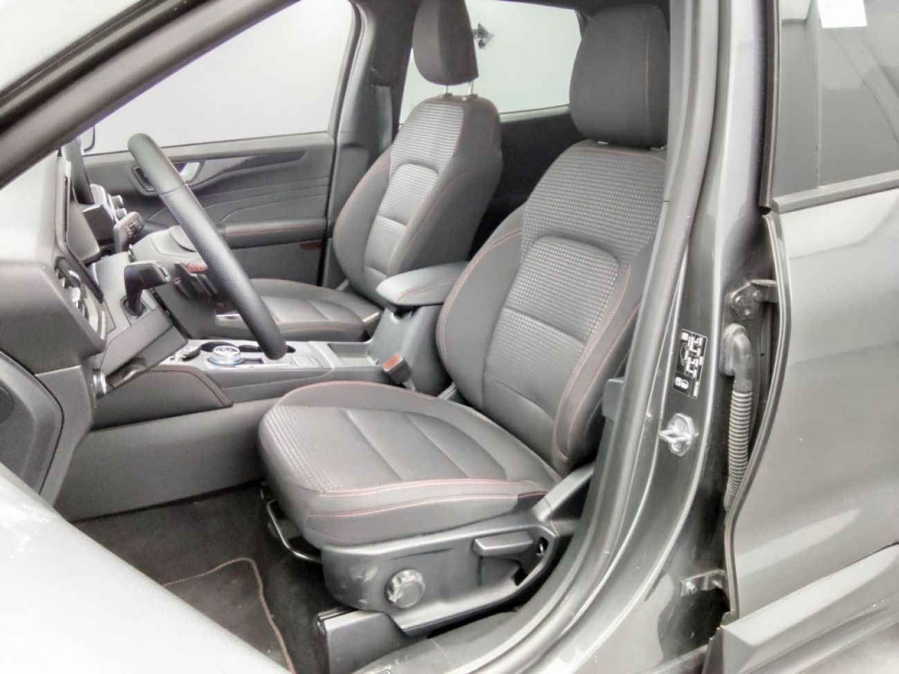 Mandataire Ford Kuga 2.0 TDCI 120CH ST-LINE POWERSHIFT